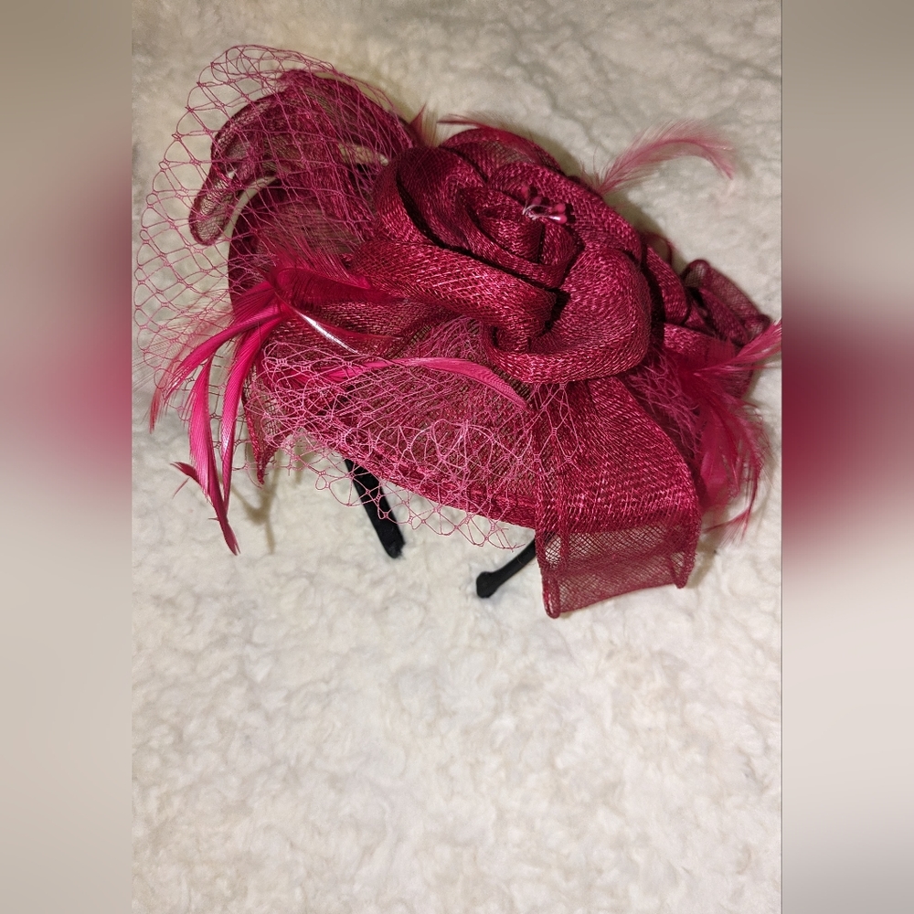 Dark Pink Fascinator